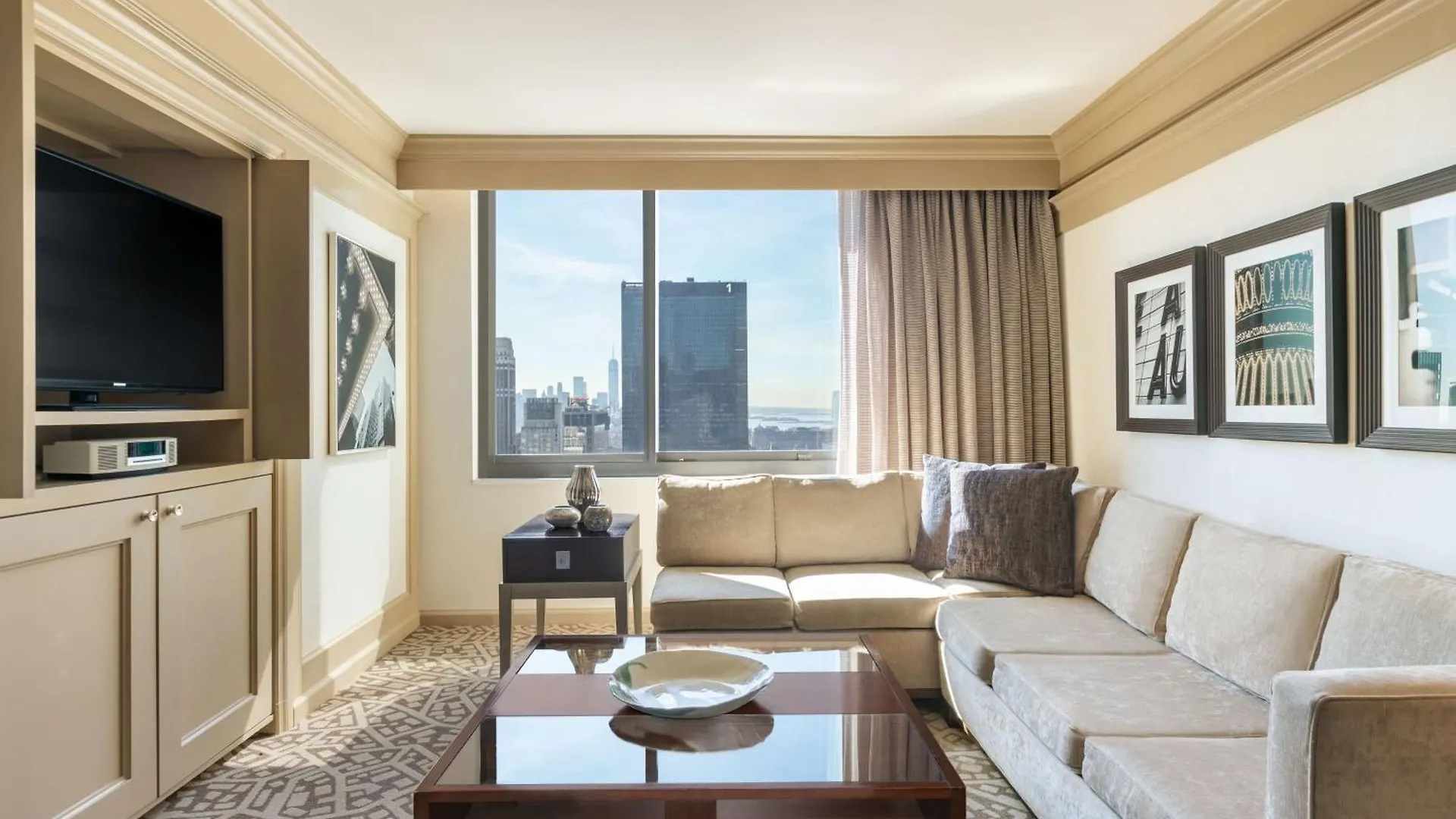 Hilton New York Times Square Hotel 4*,  United States